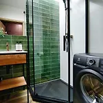 4 People Studio, Lake, Sauna & Gym Apartment