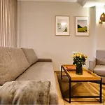 Apartment 4 People Studio, Lake, Sauna & Gym