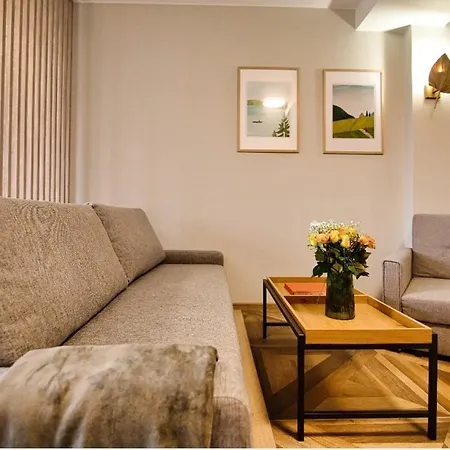 Apartment 4 People Studio, Lake, Sauna & Gym