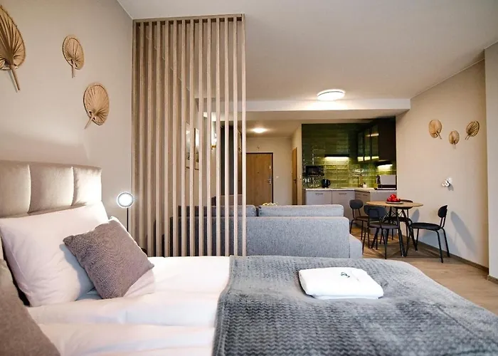 דירה 4 People Studio, Lake, Sauna & Gym *